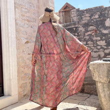 Load image into Gallery viewer, INDY Pink kaftan ( sold out )
