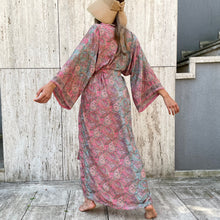 Load image into Gallery viewer, INDY Pink kaftan ( sold out )
