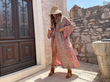 Load image into Gallery viewer, INDY Pink kaftan ( sold out )
